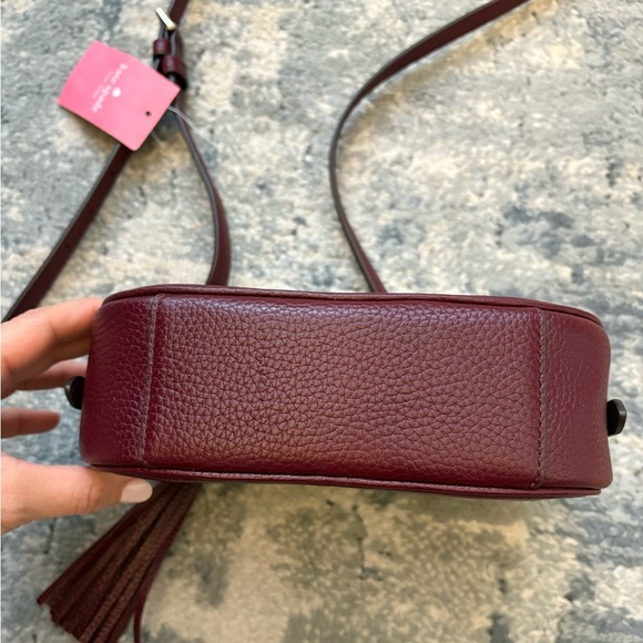 NWT! Kate Spade Kourtney Camera Bag Crossbody in Cherrywood - Picture 9 of 13